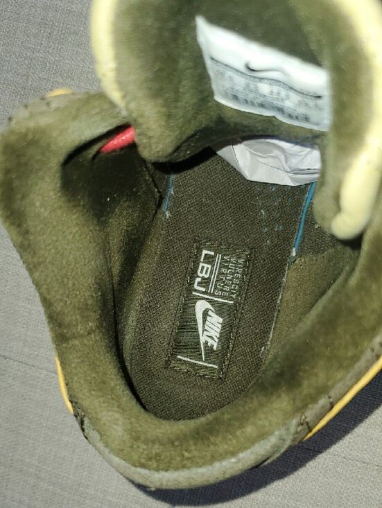 Nike Olive Green and White Shoe Label Interior 10.5 main image 8